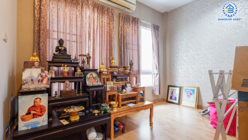 *****ทาวน์เฮ้าส์มือสอง ย่านลาดปลาเค้า ม.บ้านกลางเมืองเออบาร์เนียน เกษตร-นวมินทร์ เนื้อที่กว้าง 20 ตร.ว. ฟังก์ชัน 3 ห้องนอน 3 ห้องน้ำ ที่จอดรถ 1 คัน ภายในตกแต่งงสวย พร้อมเข้าอยู่ โครงการตั้งบนทำเลแห่งการเดินทาง ใกล้รถไฟฟ้าสายสีชมพู "ลาดปลาเค้า" และทางด่วน "รามอินทรา" จองเลย!